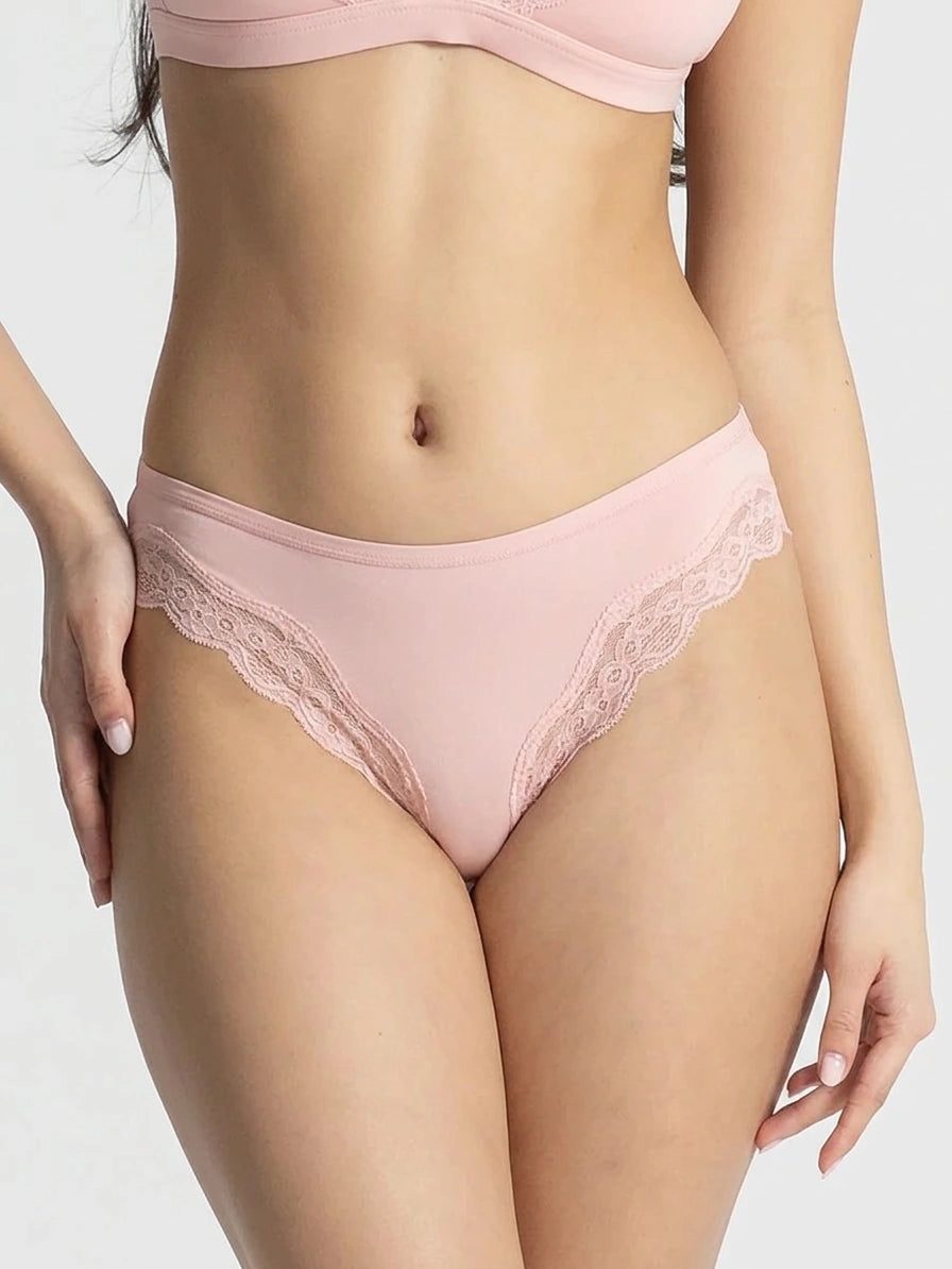Eve Chantelle Light Lace Thong