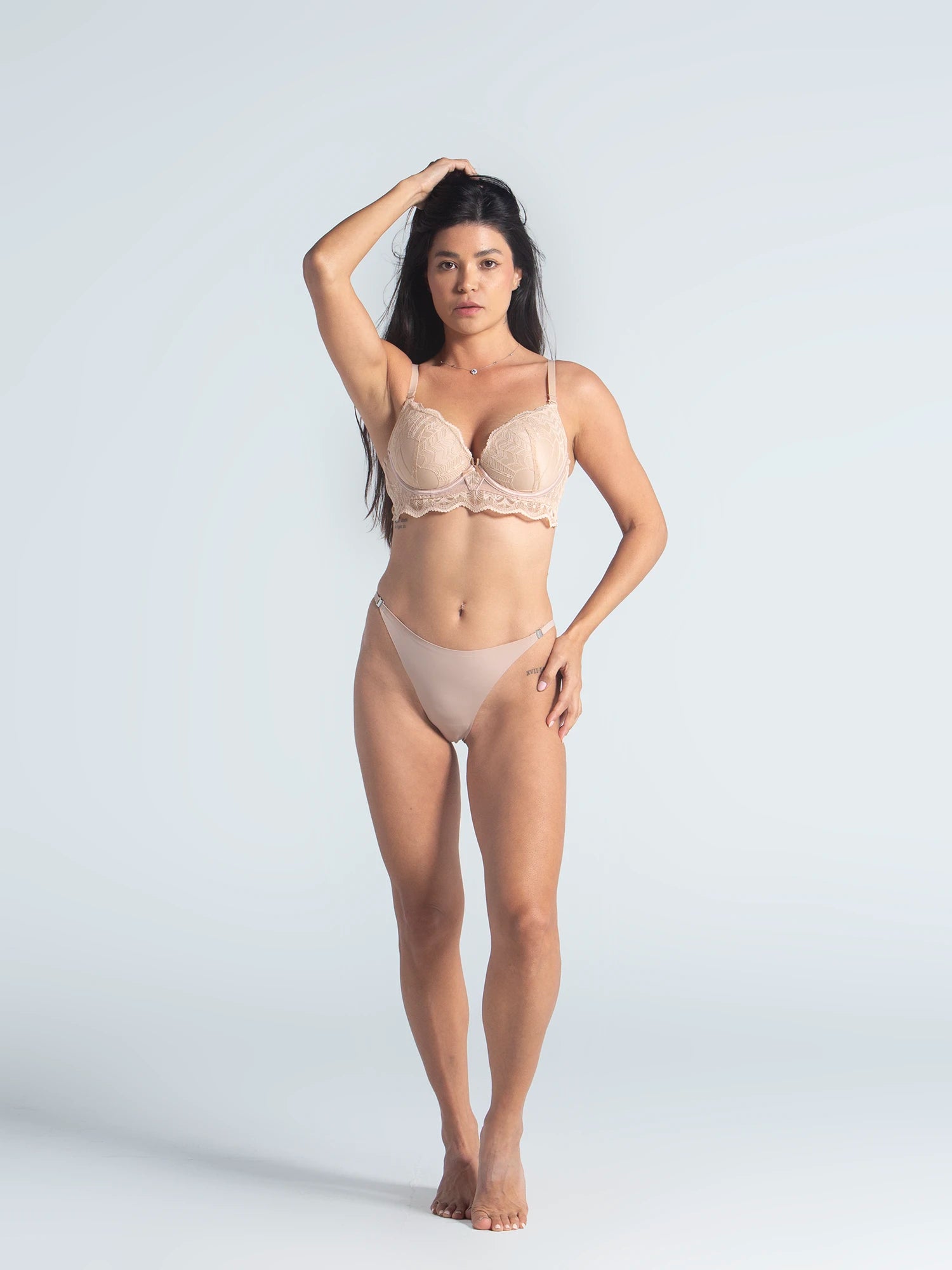 Seamless Magnetic Whisper Thong