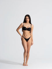 Seamless Magnetic Whisper Thong