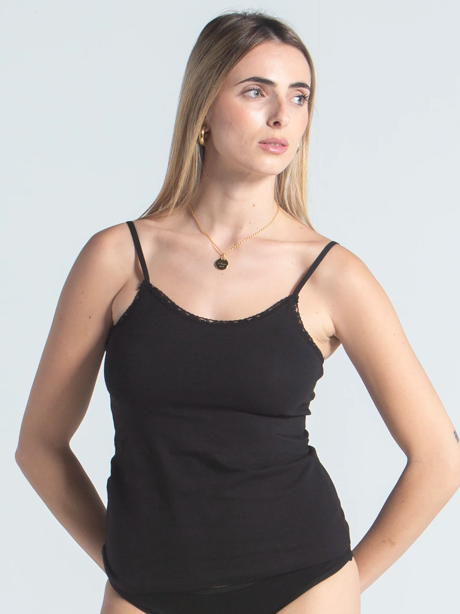 Thin Lace Edge Tank Top