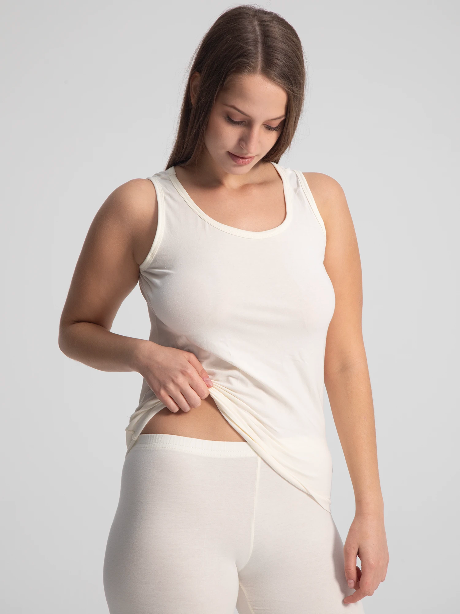 تانك توب "Bold" باللون الأسود