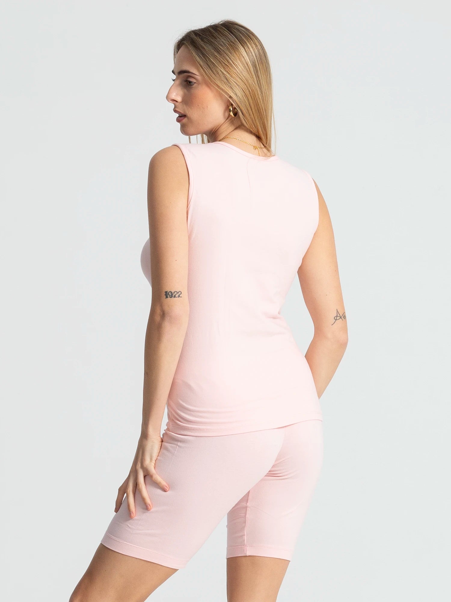 تانك توب "Bold" باللون الأسود