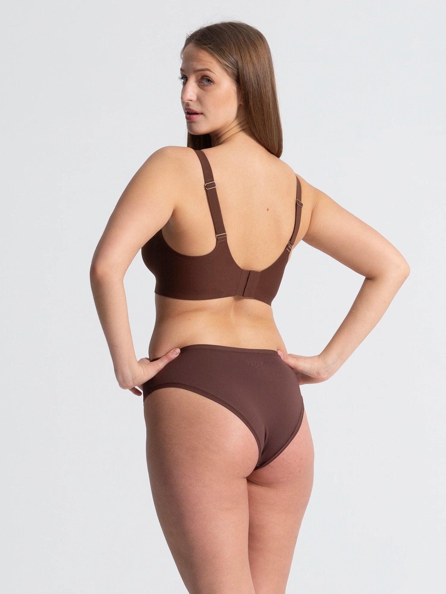 Eve Chantelle Seamless Mesh-Trim Bonded Bralette