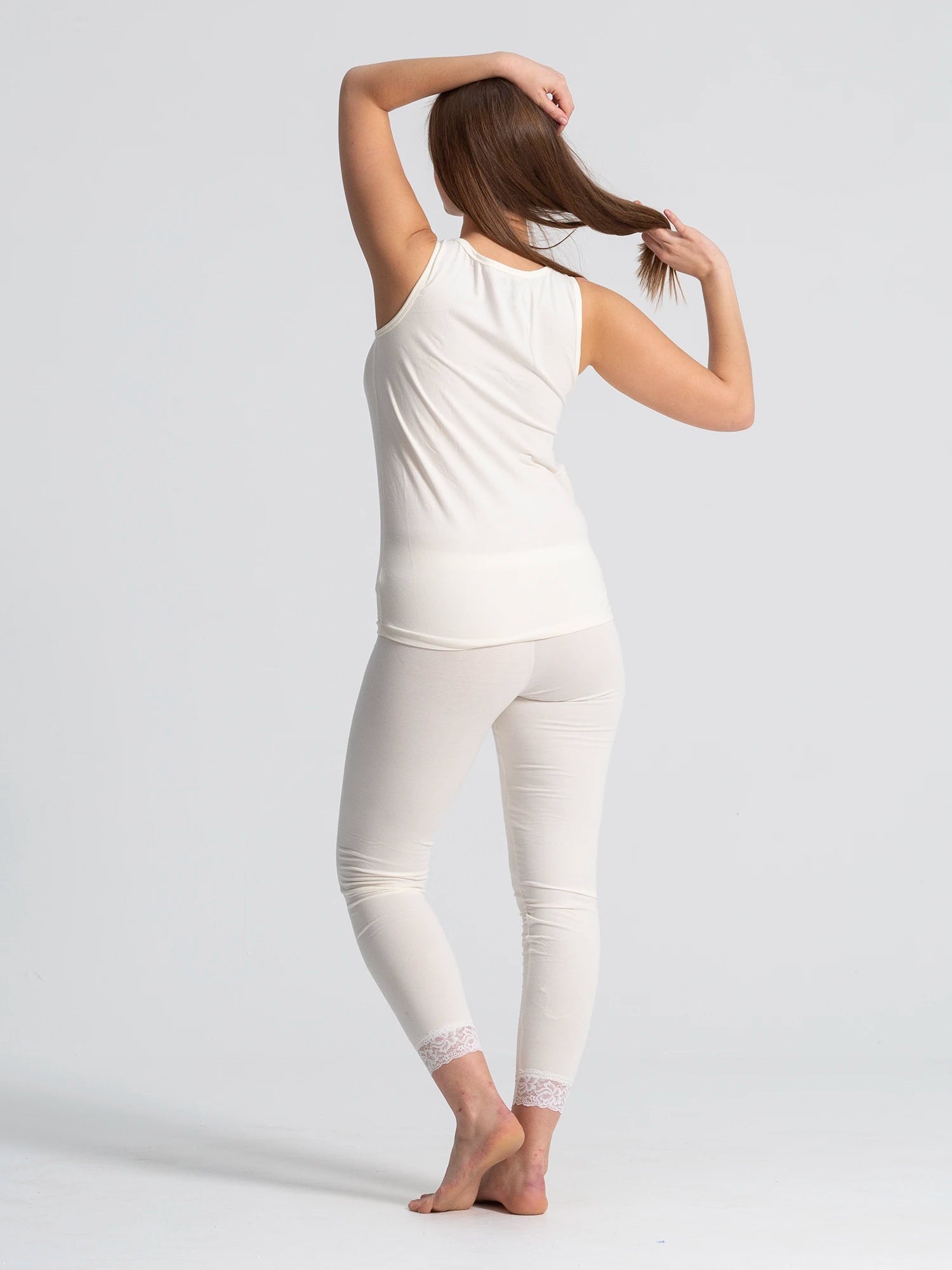 تانك توب "Bold" باللون الأسود