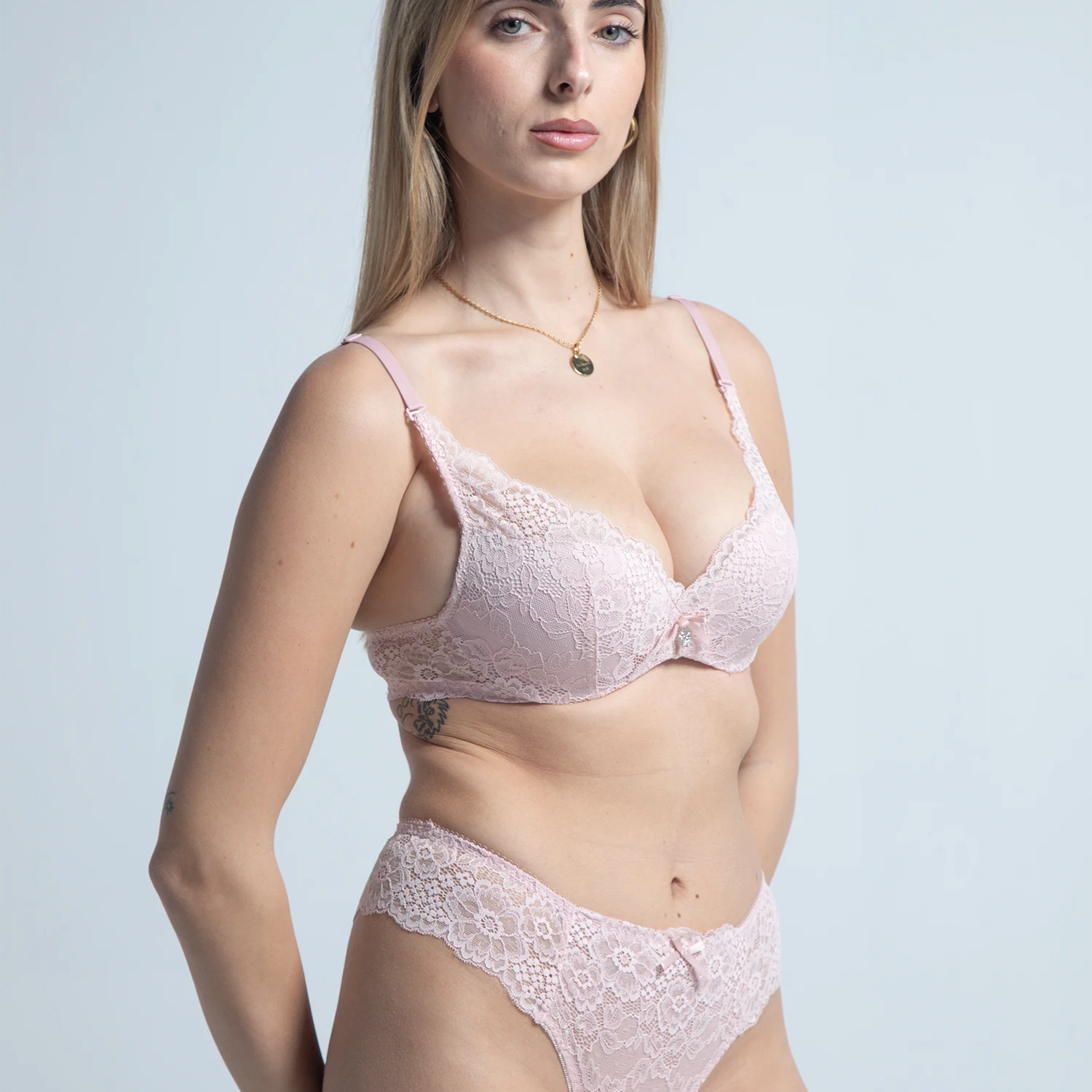 Eve Chantelle Elegant Lace Lingerie Set