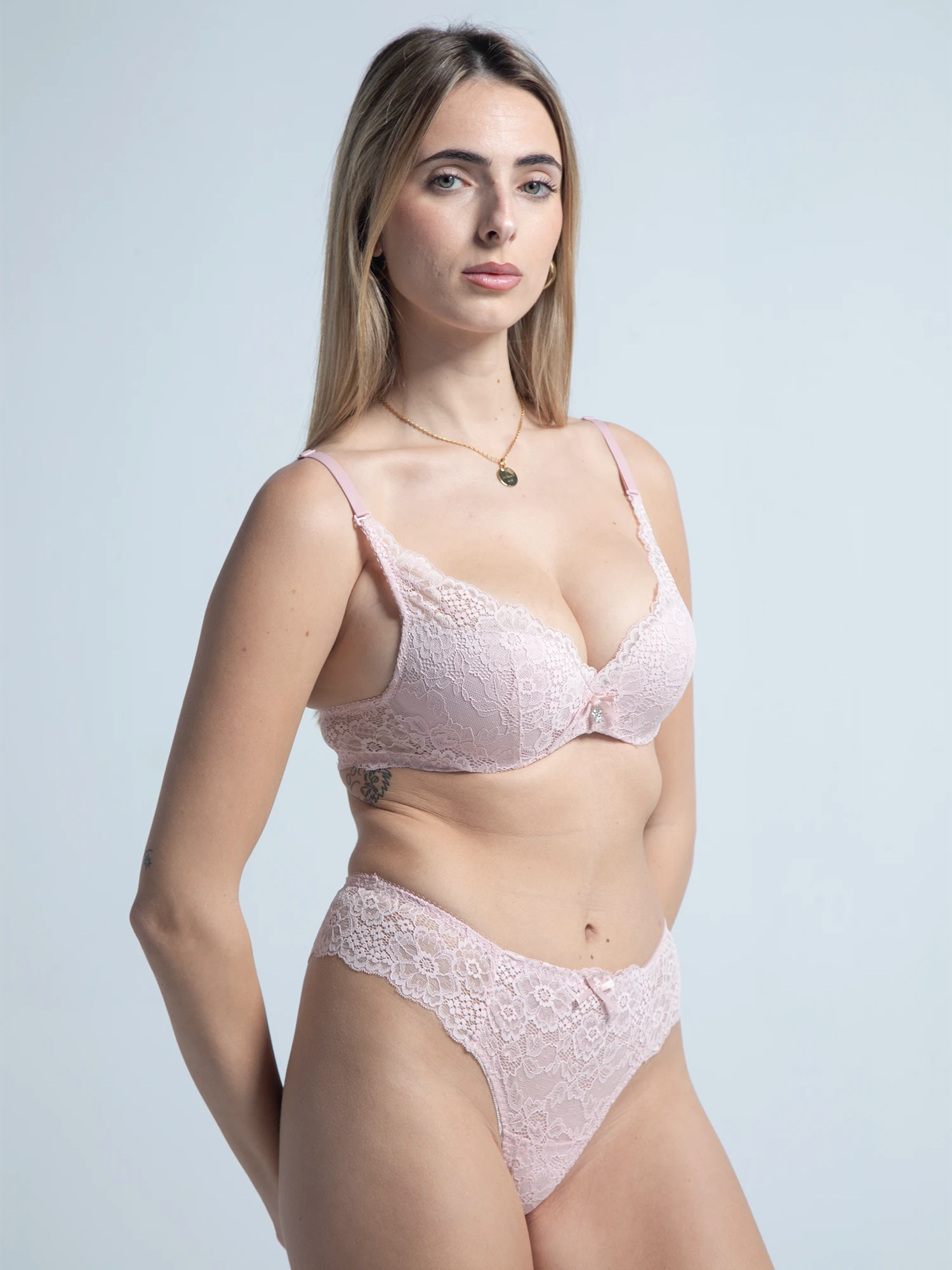 Eve Chantelle Elegant Lace Lingerie Set