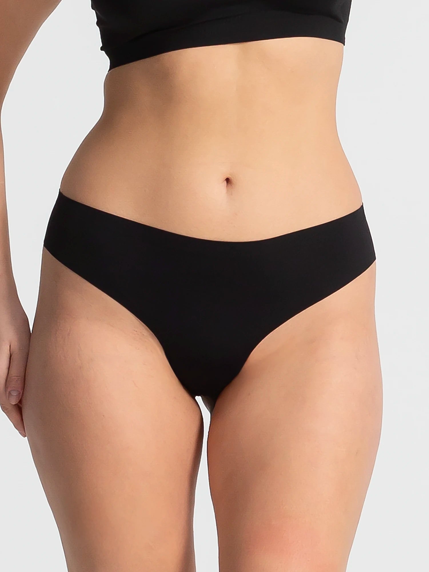 Seamless Elegance Thong