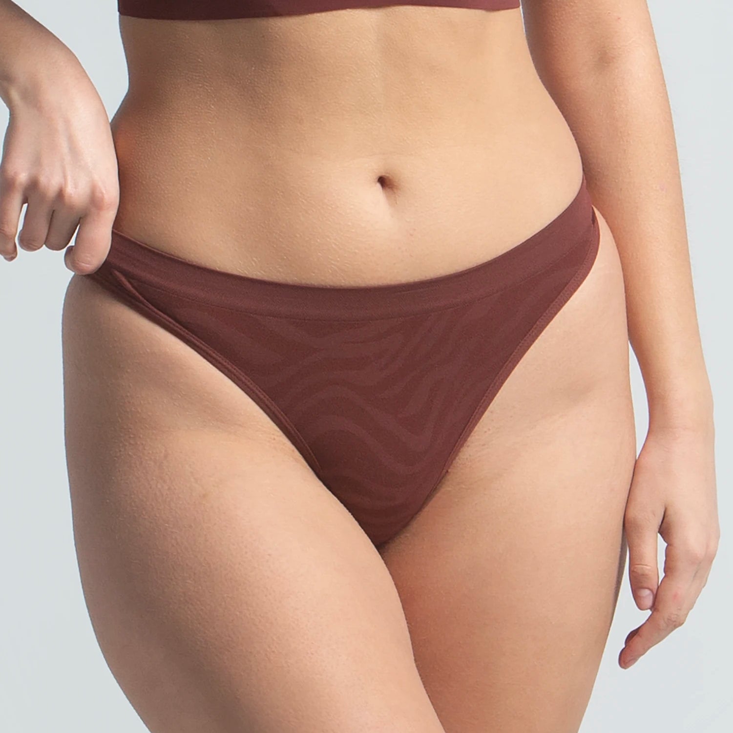 Eve Chantelle Smooth Touch Seamless String