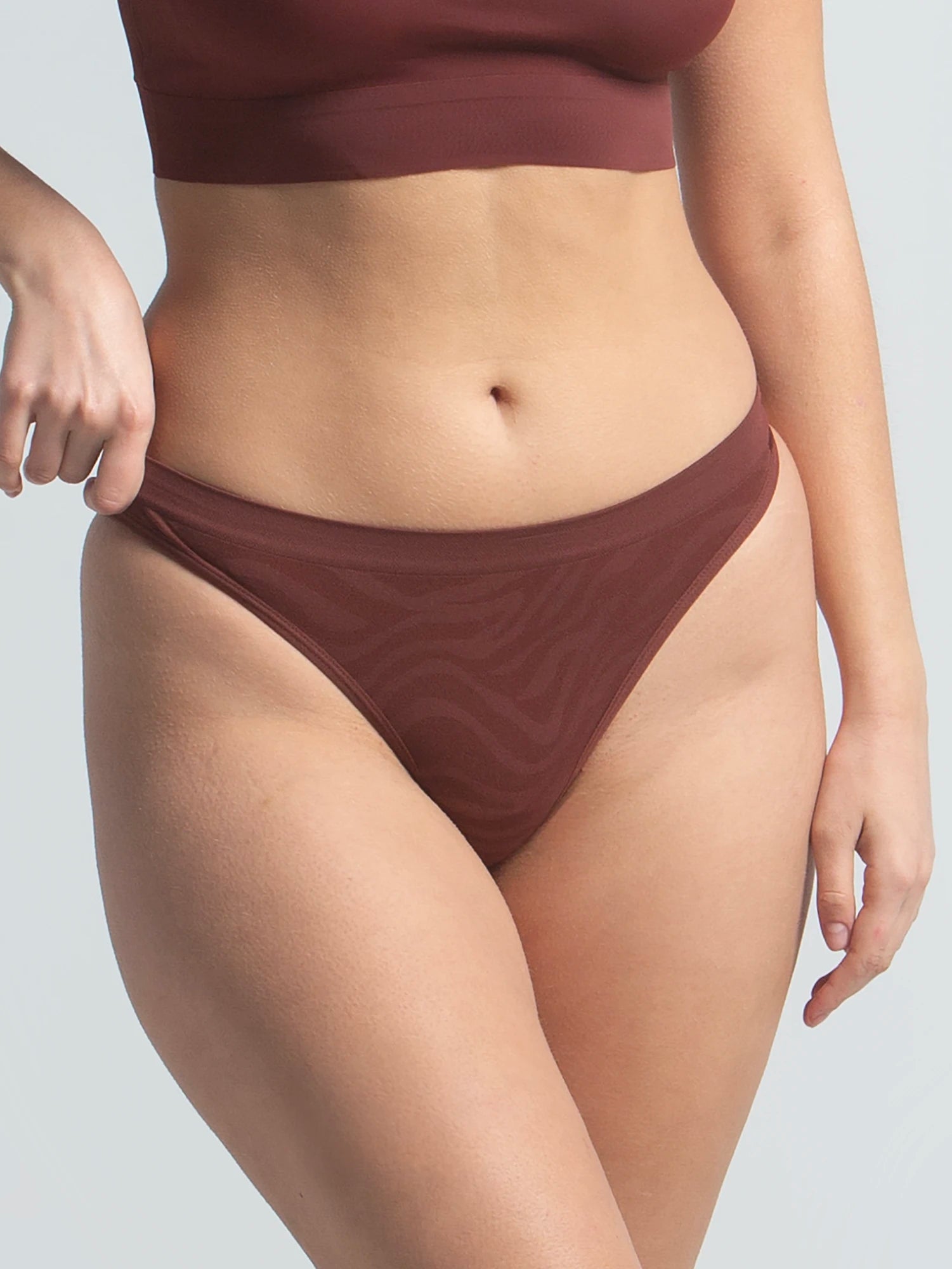 Eve Chantelle Smooth Touch Seamless String