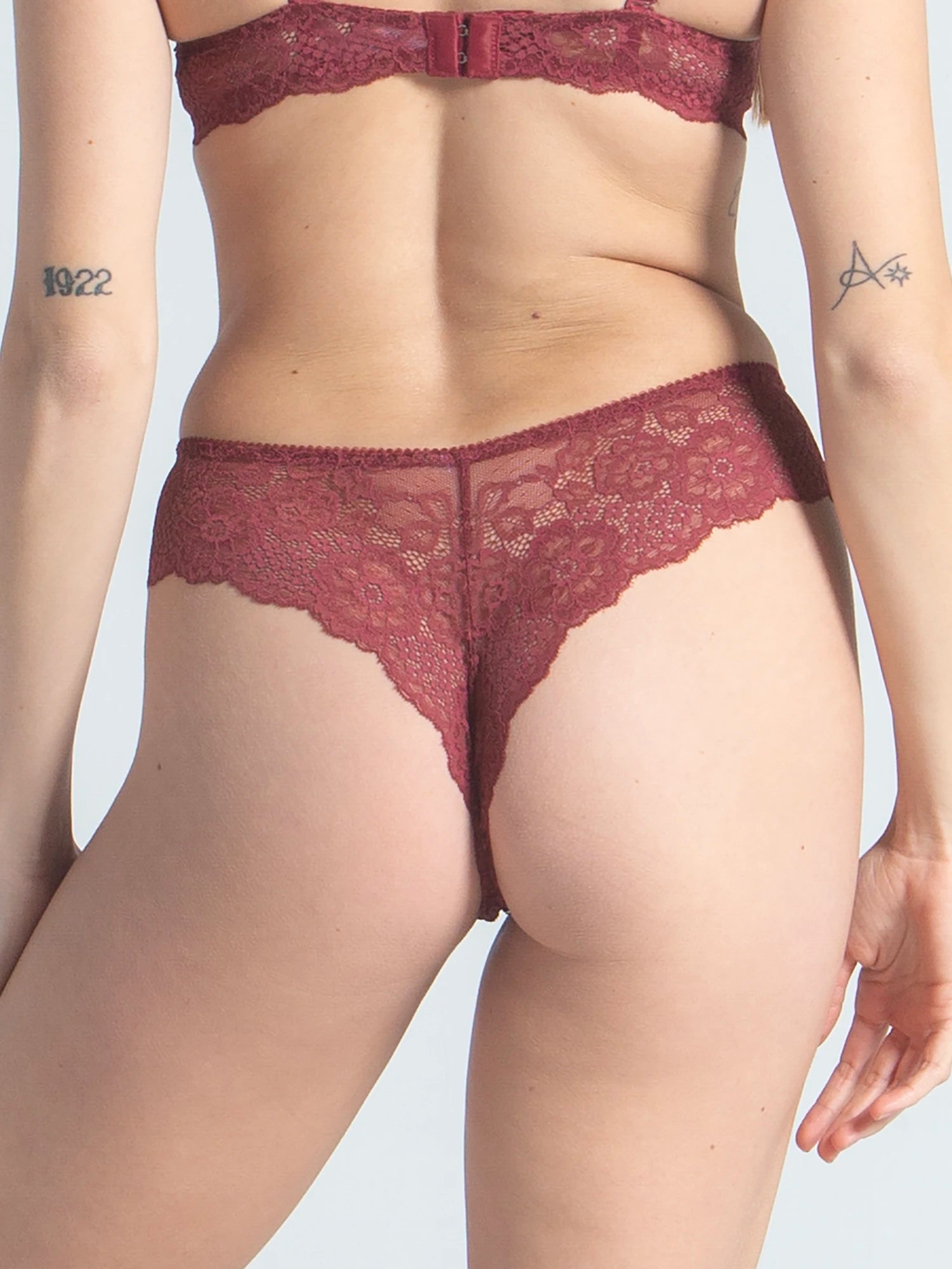 Eve Chantelle Elegant Lace Lingerie Set
