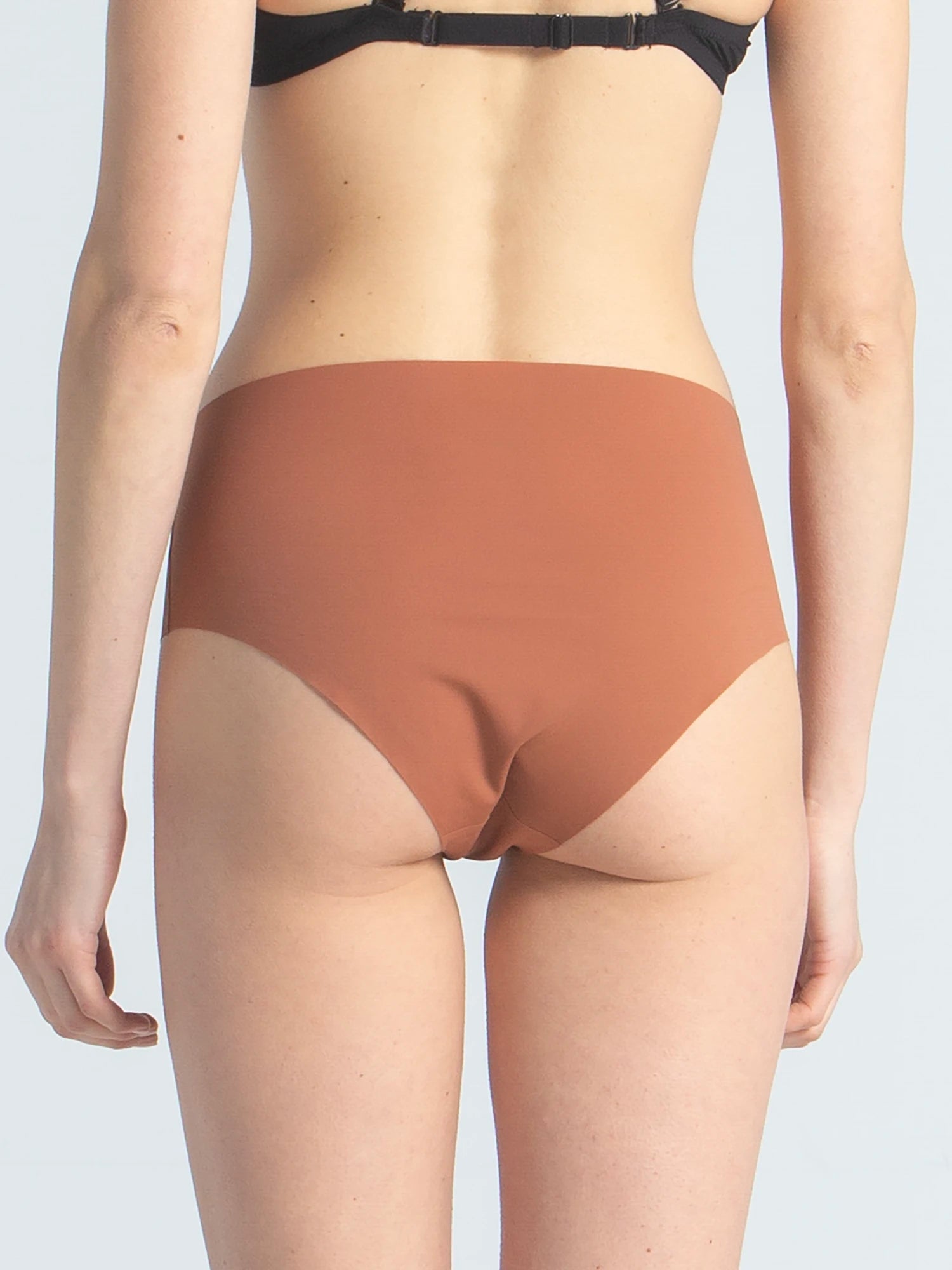 Seamless Luxe High-Waist Briefs