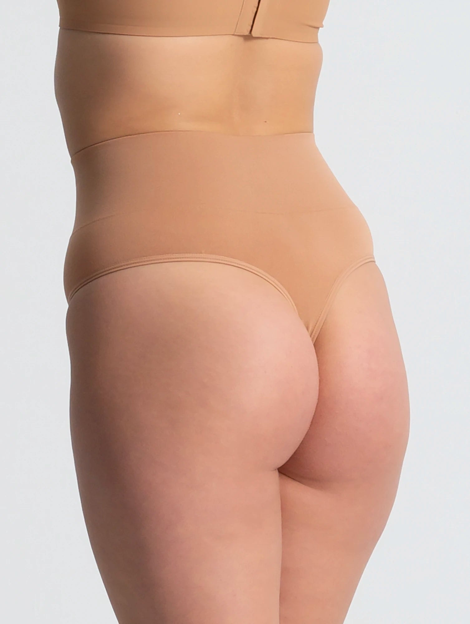 Eve Chantelle Shape Fit High Waist Thong