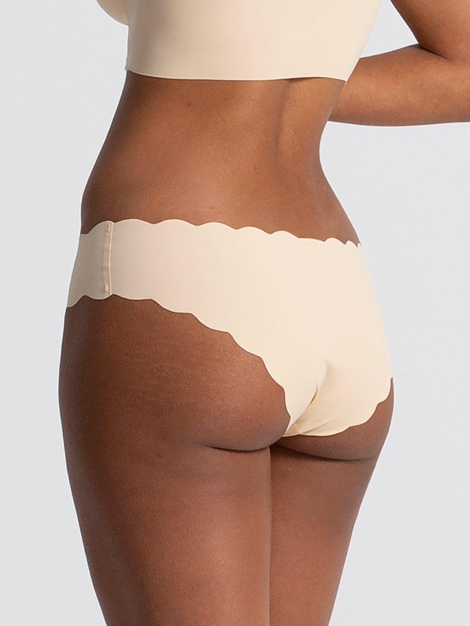 Seamless Hipster V-Shape Bikini