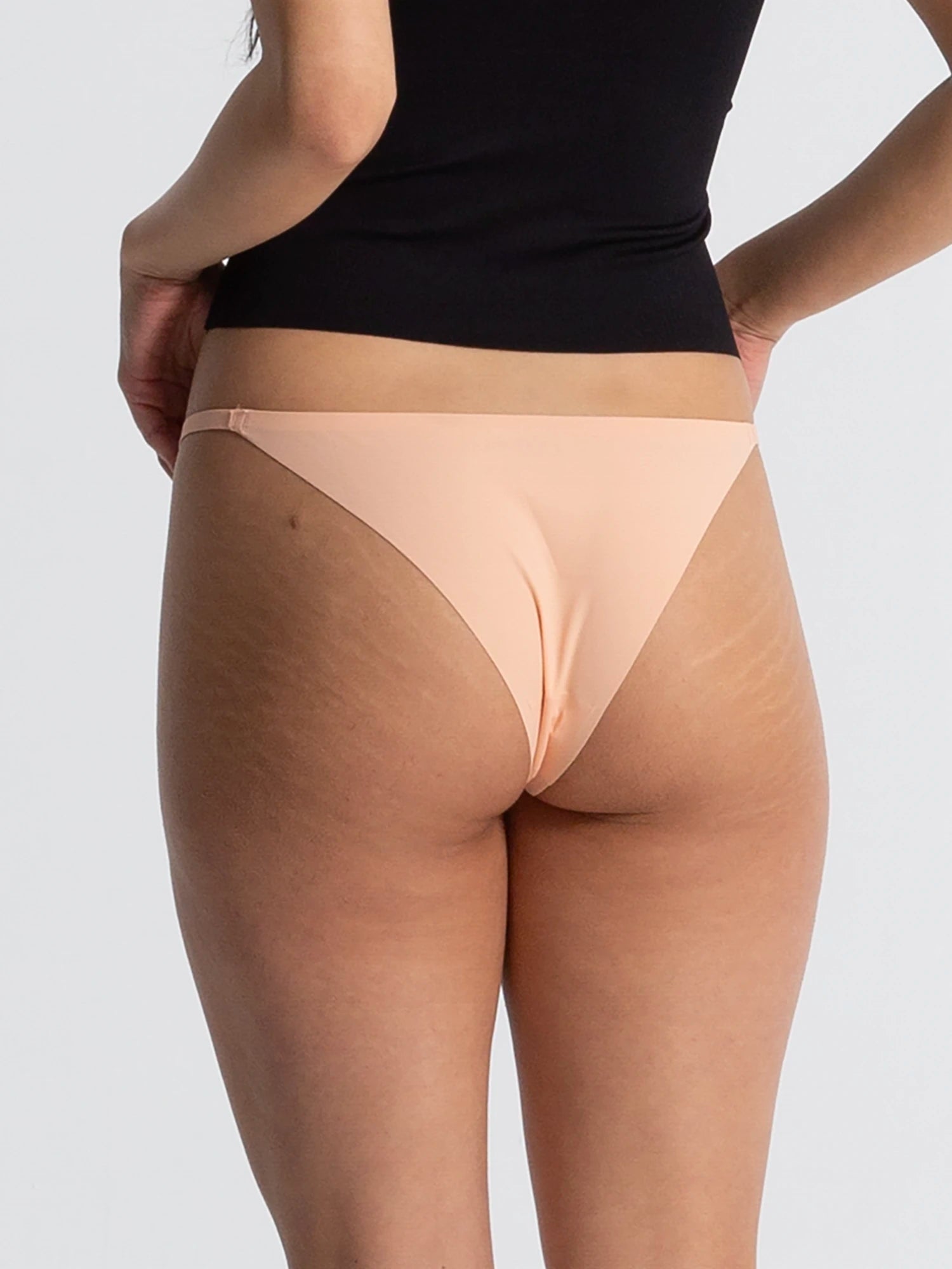 Seamless Minimalist Cheeky String