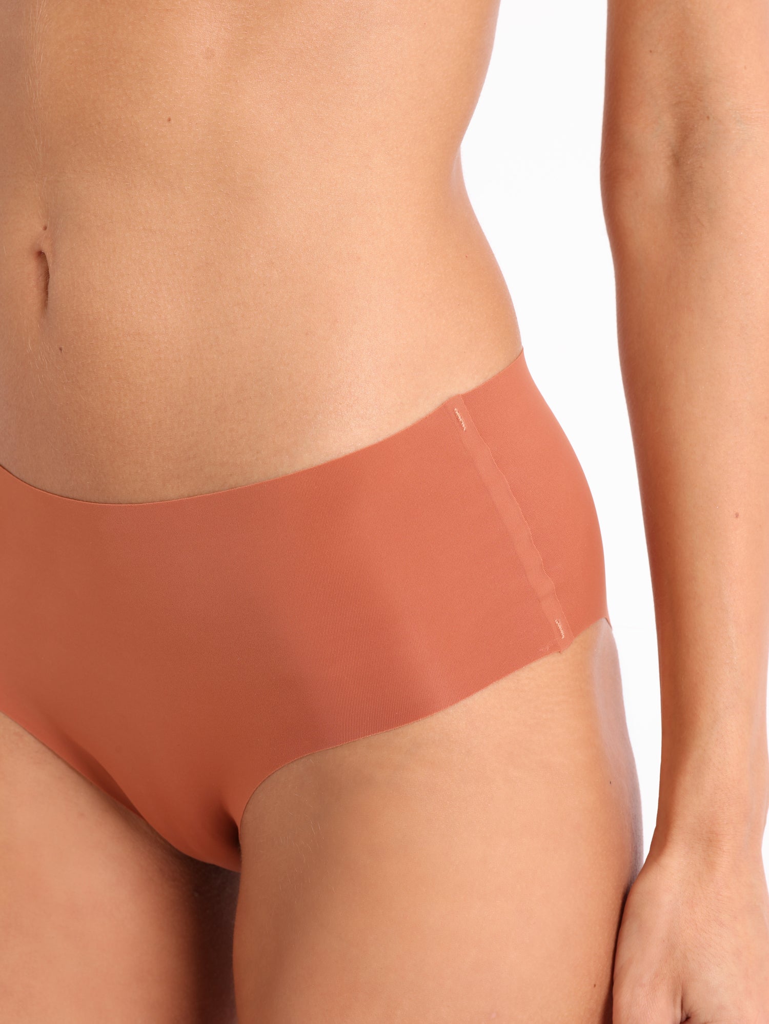 Seamless Luxe High-Waist Briefs