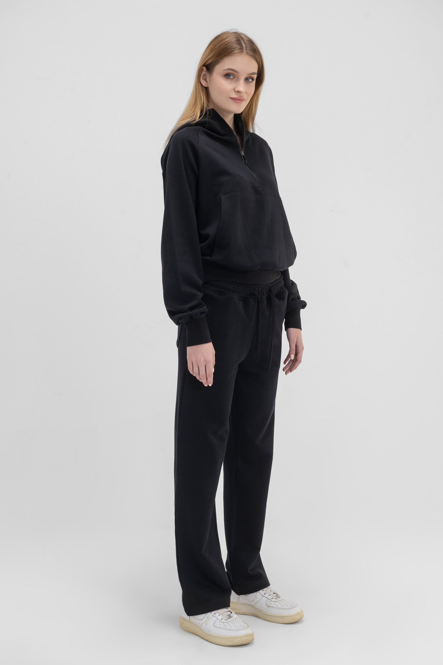 Virmo Quarter-Zip Collar Sweatshirt