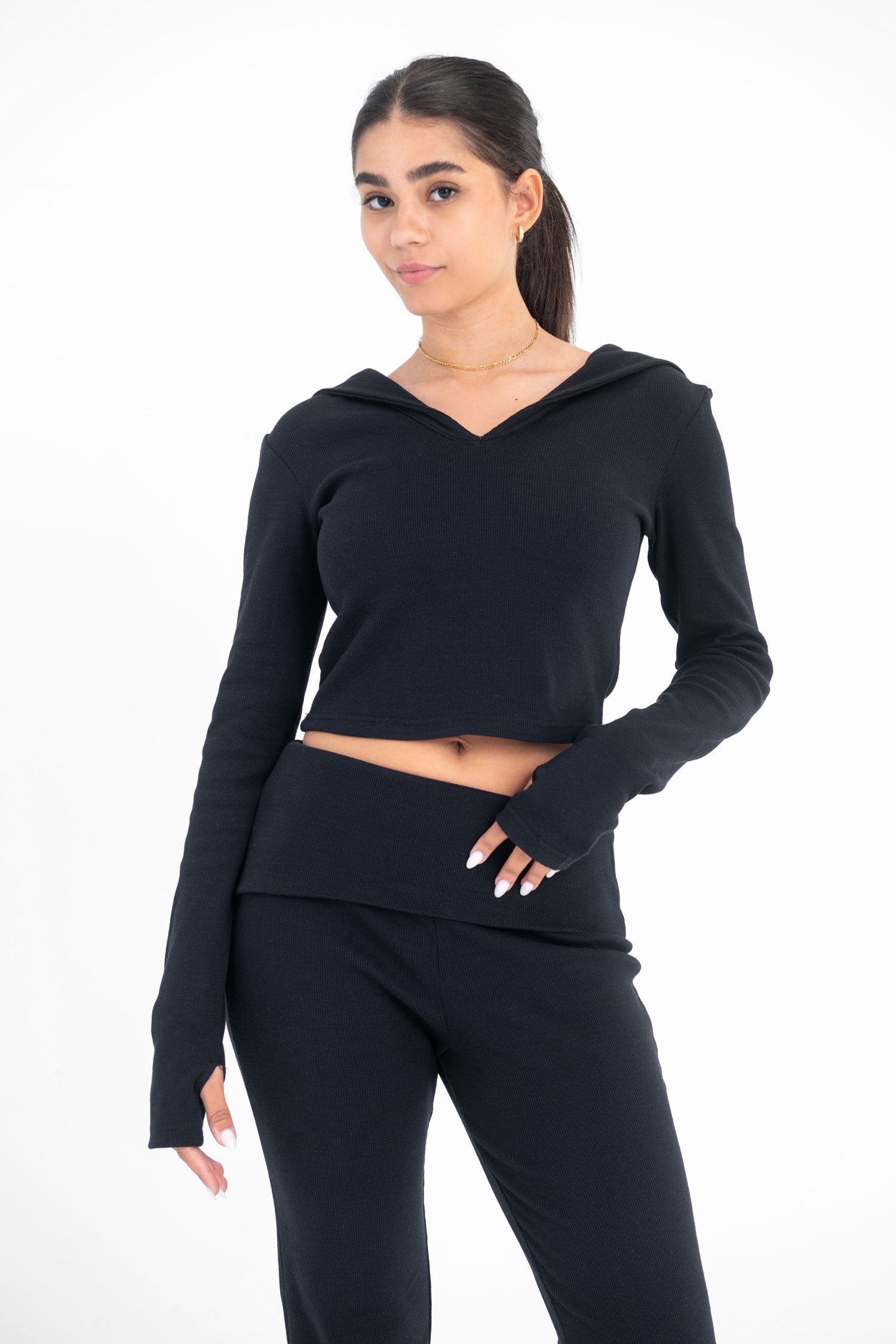 VIRMO Ribbed Cropped Hoodie