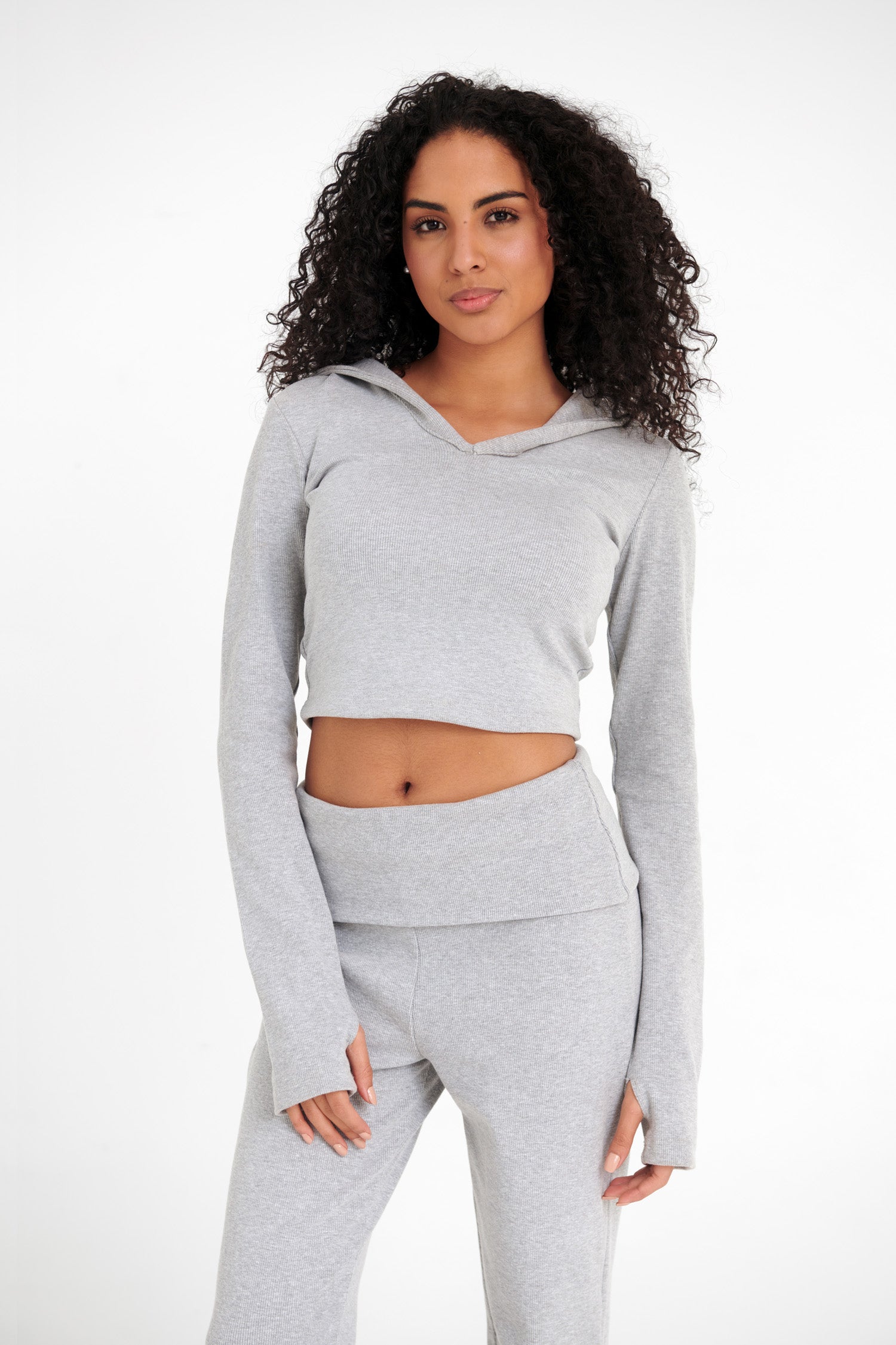 VIRMO Ribbed Cropped Hoodie