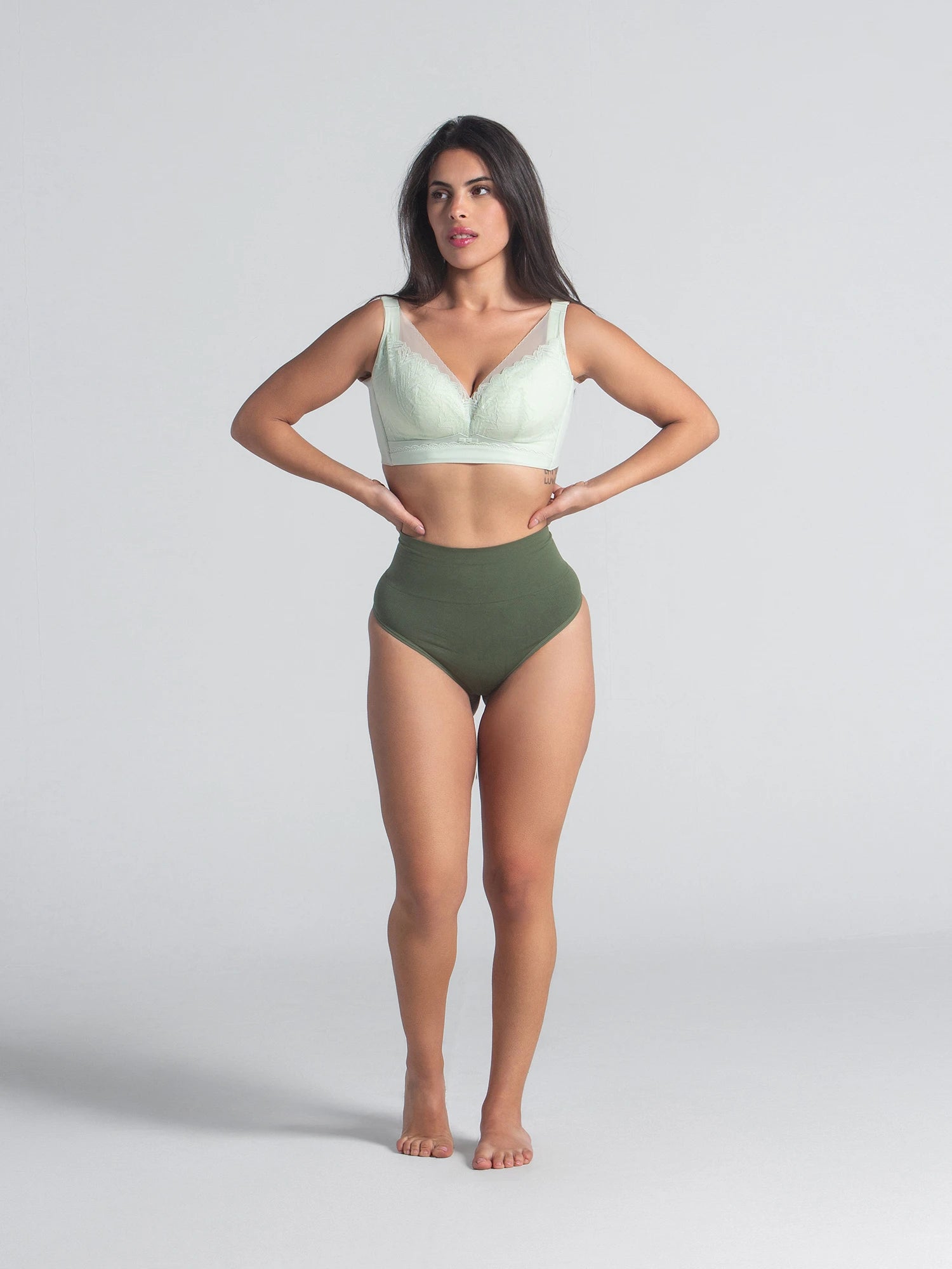 Eve Chantelle Lift Lace Support Bra