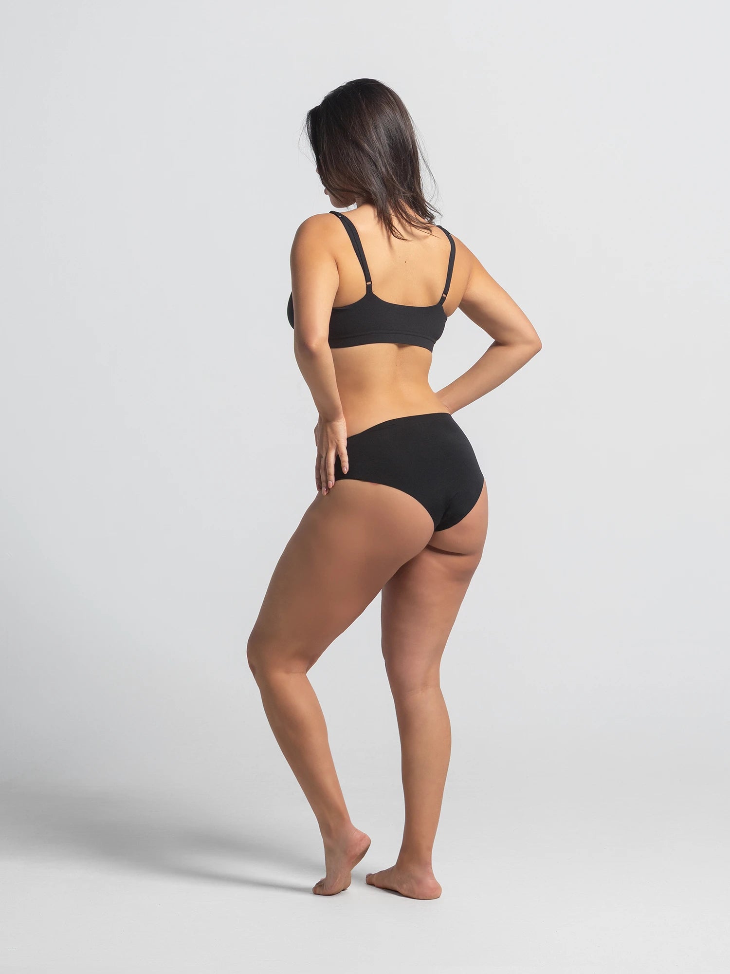 Seamless Luxe High-Waist Briefs