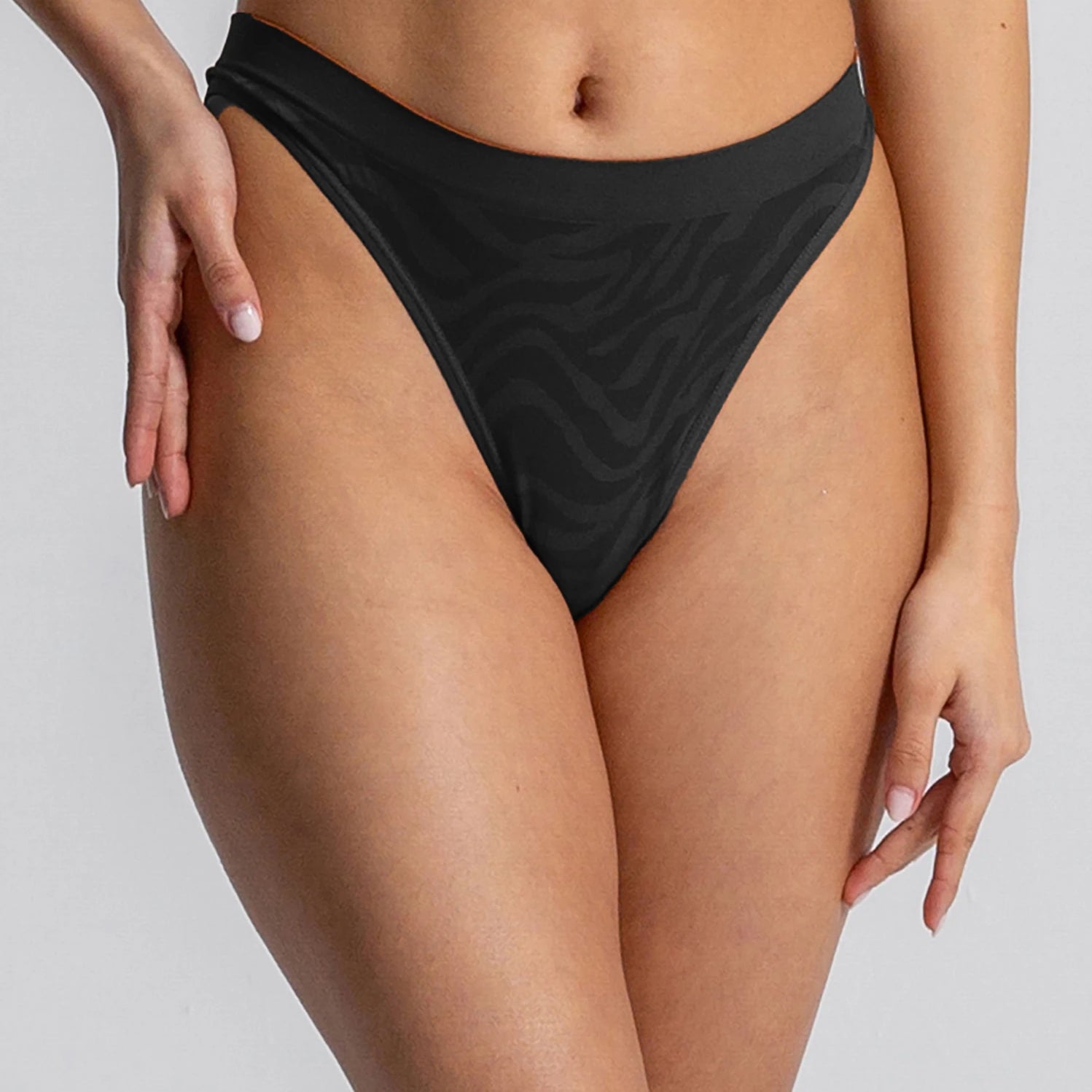 Eve Chantelle Smooth Touch Seamless String